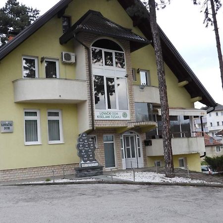 Restoran&Motel And Apartmants Lovacka Prica Tesanj Ngoại thất bức ảnh