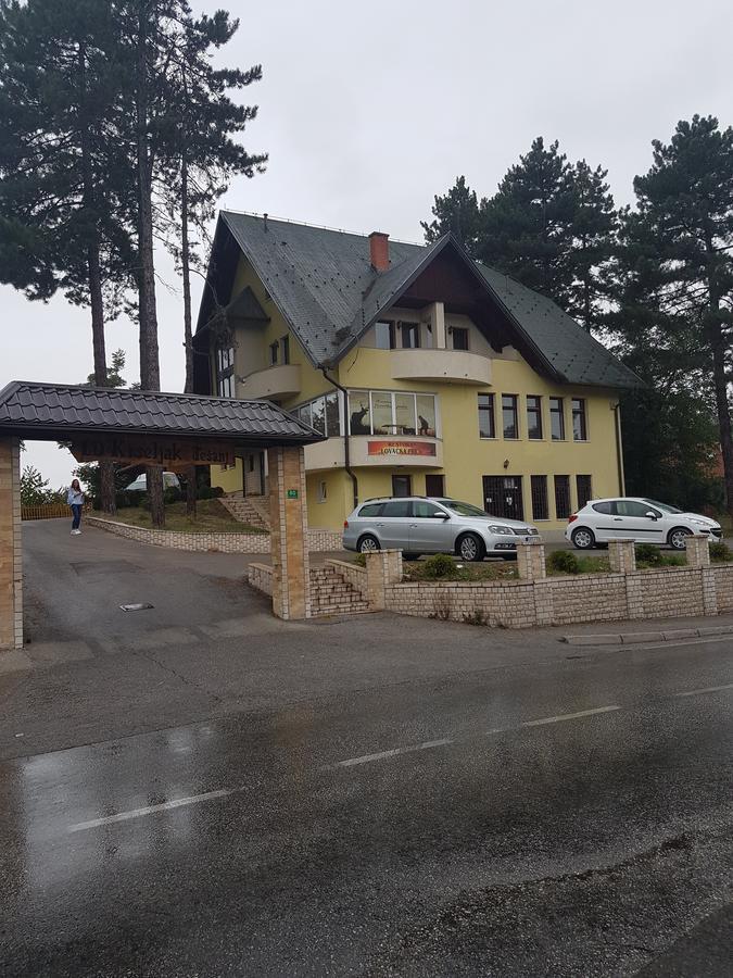 Restoran&Motel And Apartmants Lovacka Prica Tesanj Ngoại thất bức ảnh