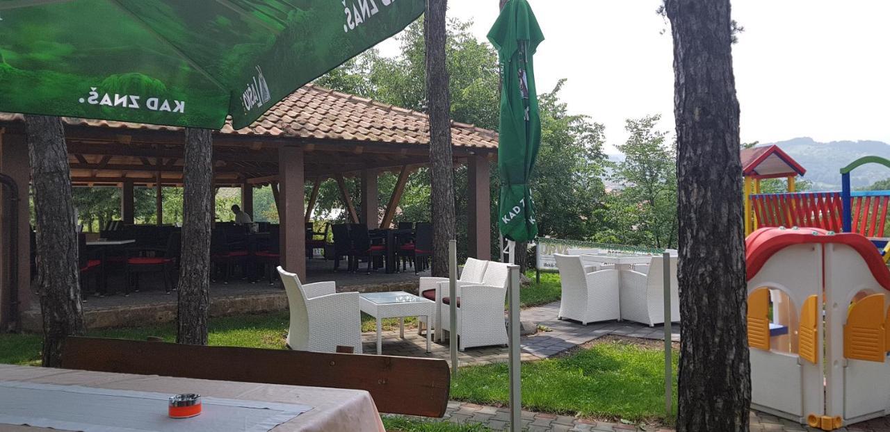 Restoran&Motel And Apartmants Lovacka Prica Tesanj Ngoại thất bức ảnh