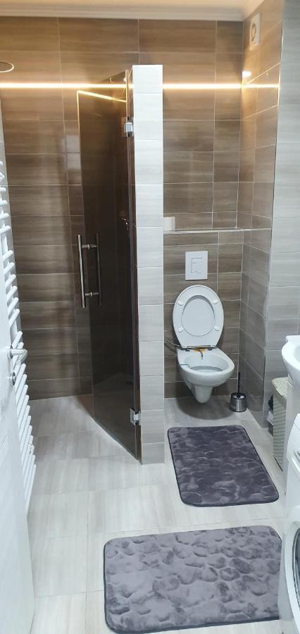 Restoran&Motel And Apartmants Lovacka Prica Tesanj Ngoại thất bức ảnh